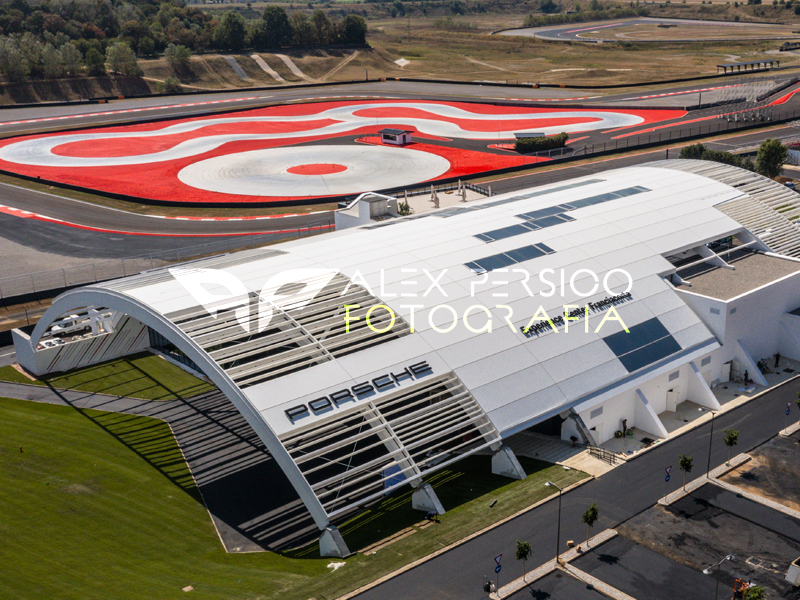 Porsche Experience Center 2021